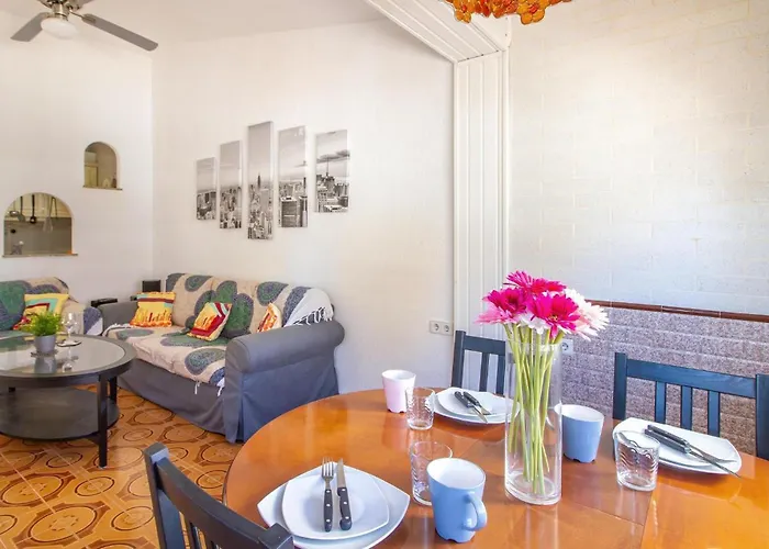 Con Terraza 度假居 *